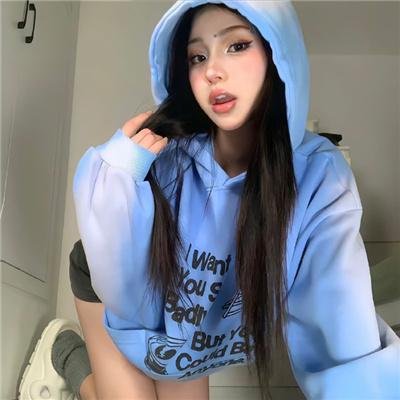 热裤荡女